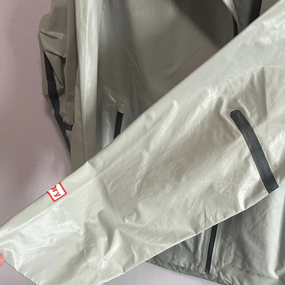 Columbia Men's Light Gray Raincoat - Picture 4 of 9